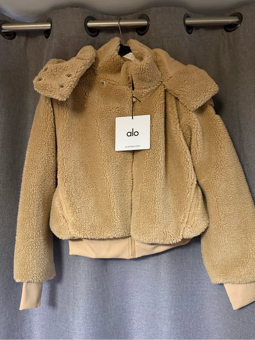 ALO Yoga Foxy Tan Teddy Sherpa Jacket